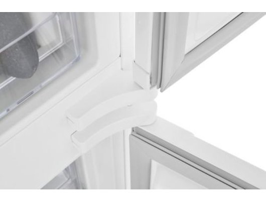 Встраиваемый холодильник HOTPOINT HBT 20I