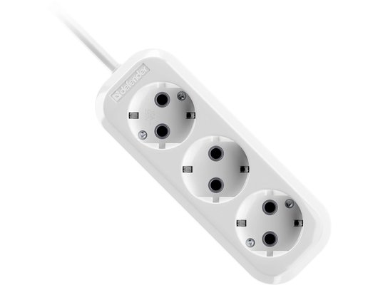 Удлинитель Defender R330 16А 3роз./5м белый (99373)