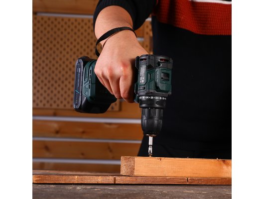 Дрель-шуруповерт Zitrek Greenpower 20 PRO (2х2.0Ач кейс) (085-1314)