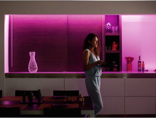 Умная светодиодная лента PHILIPS Hue Lightstrip Plus 1m (929002269210)